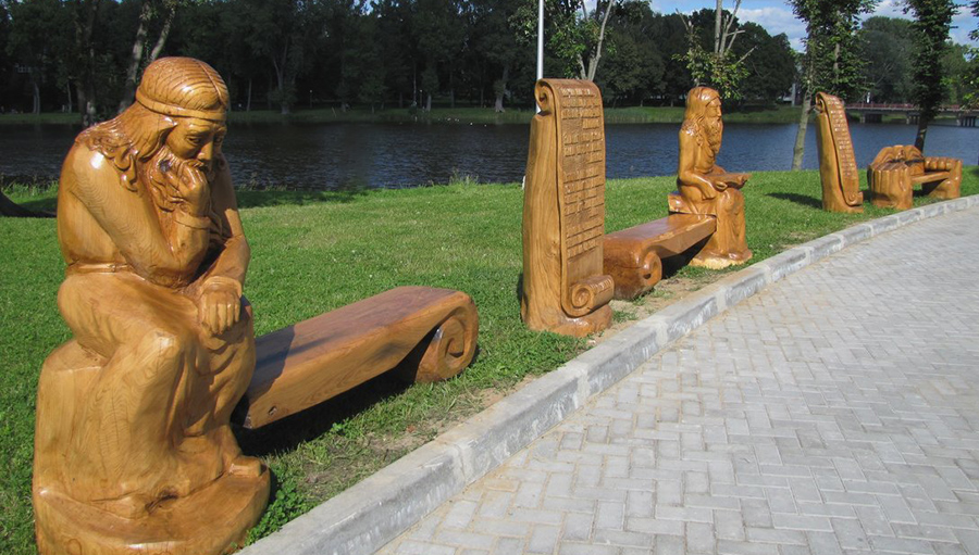 Сквер деревянных скульптур