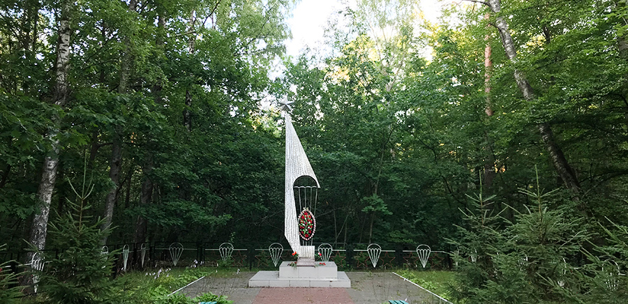 Памятник разведгруппе «Вол»